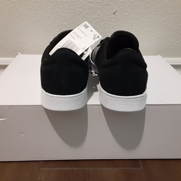 Adidas - Picture 2 of 4